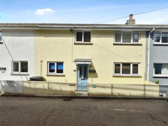 2-bed house on Cottage with Flexible Cellar, Porthleven, £240,000