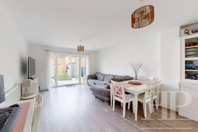 Lounge/dining room