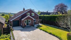 11 Fairlands, Kiln Road, Basingstoke RG24 9HS