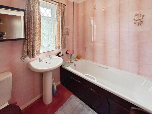 2 bed Bungalow for sale Image 10