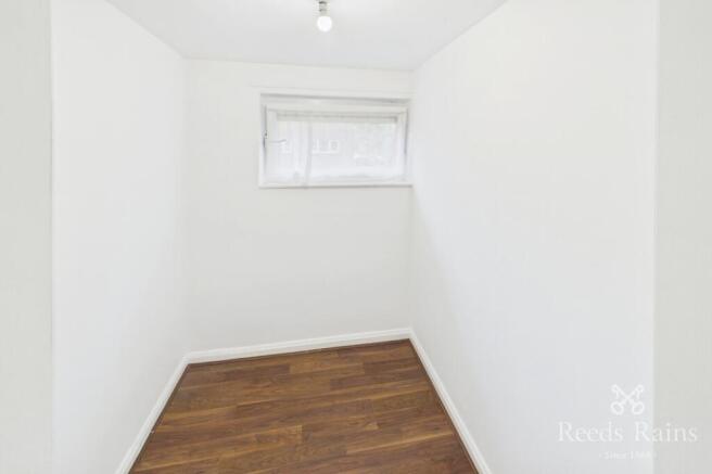 3 bed Apartment to rent Image 10