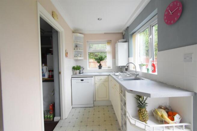 Kitchen/Breakfast Area