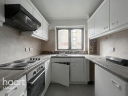 7, Oak View, Finchampstead Road, Wokingham RG40 2AS