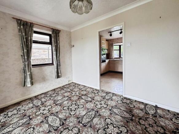 2 bed Bungalow for sale Image 10