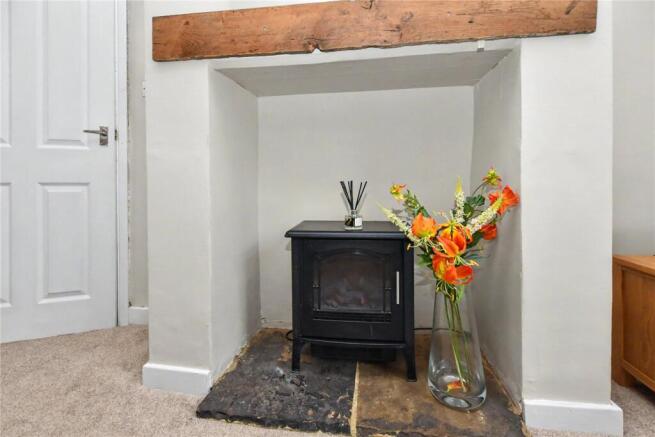 3 bed Terraced for sale Image 9