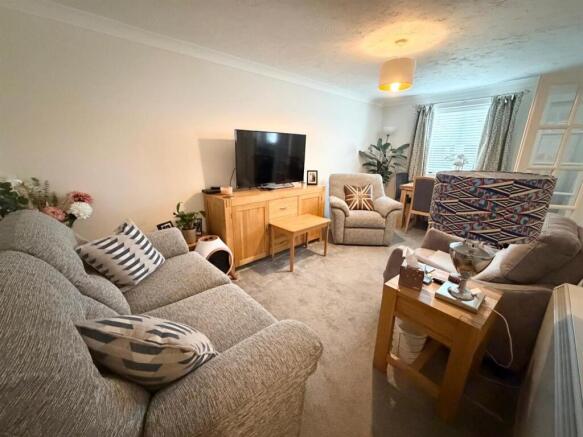 LIVING ROOM NEW.jpg