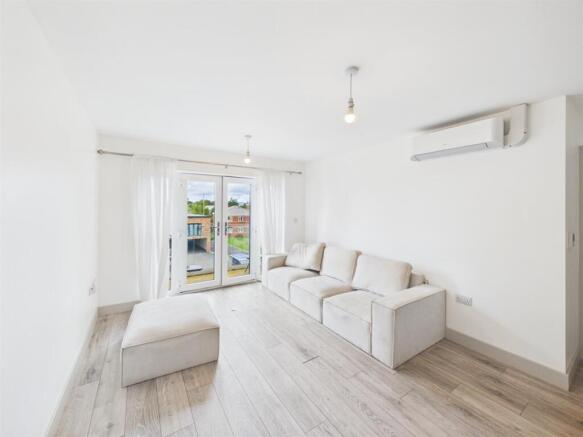 Lounge/Kitchen