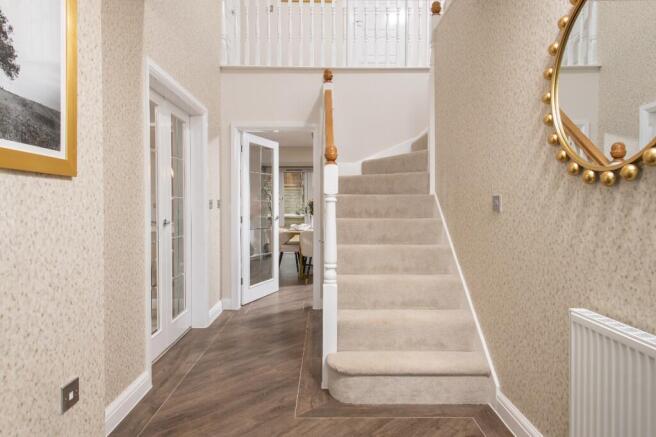 5 bed Detached for sale Image 10