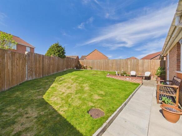 2 bed Detached Bungalow for sale Image 8