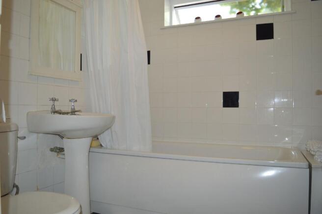Ground Floor Bathroo