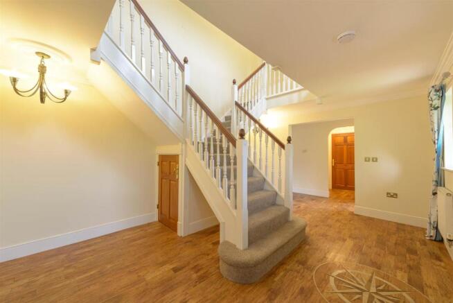 10WestwoodClose_009.jpg