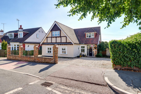 * STAR BUY * Hadleigh Road, Leigh-on-Sea