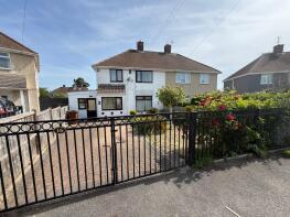 16, Thaxted Close, Nottingham NG8 4NG