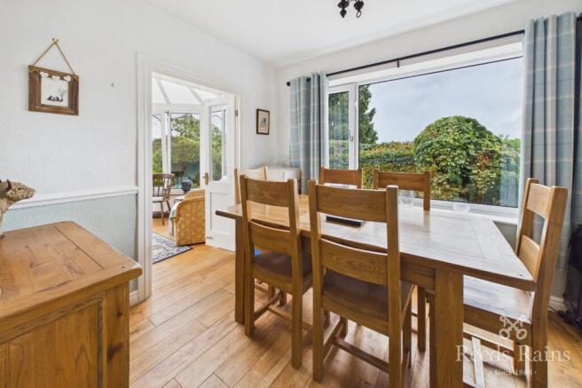 Salisbury Road, Scholes, Cleckheaton, West Yorkshire, BD19 photo 4