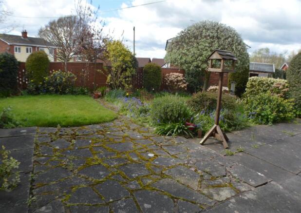 REAR GARDEN 2.jpg