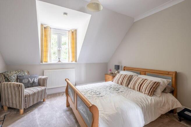 6 bed Detached for sale Image 12