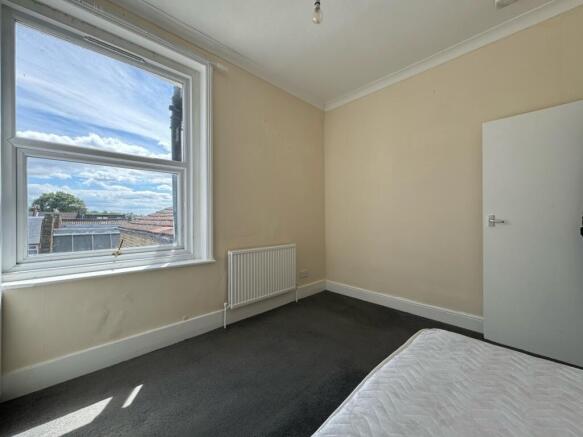 one beds bedroom