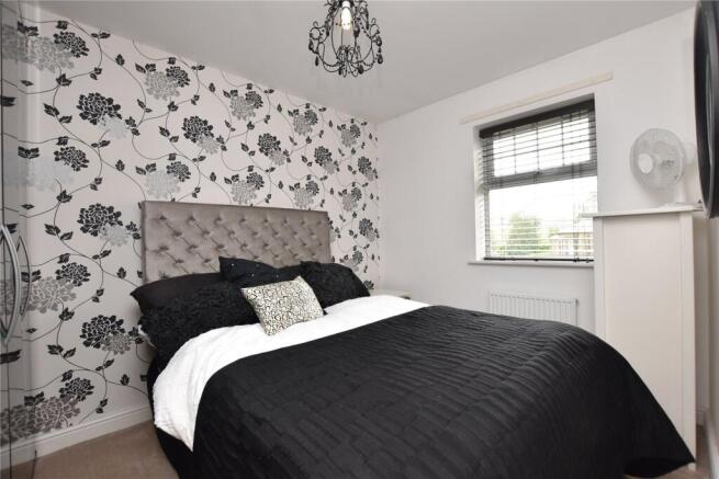 3 bed Semi-Detached for sale Image 6
