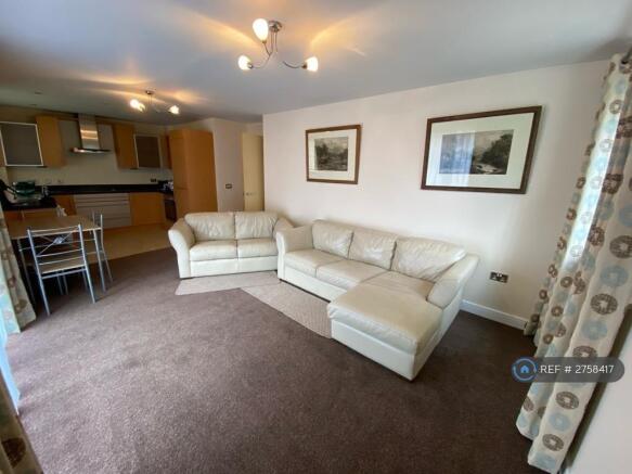 Lounge/Kitchen