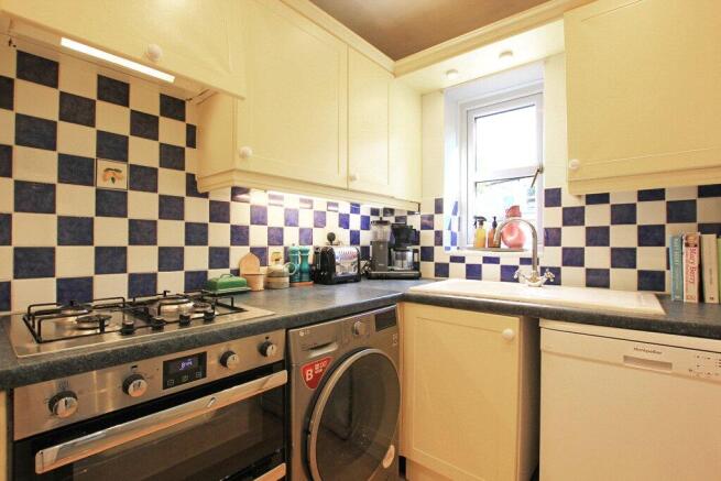 3 bed Terraced for sale Image 6