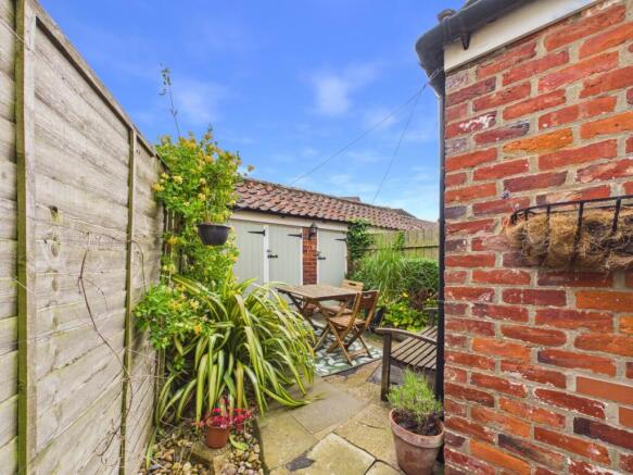 2 bed Terraced for sale Image 10