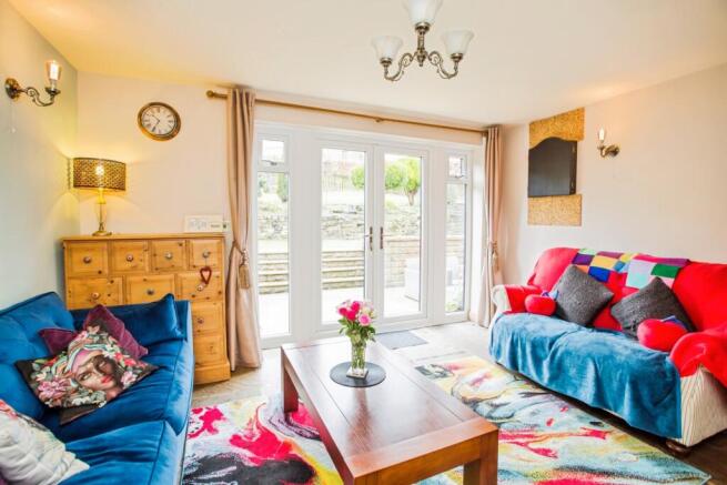 4 bed Detached for sale Image 8