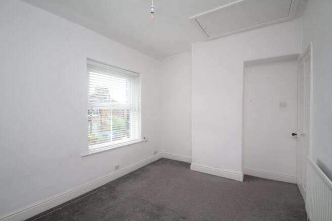 2 bed Terraced to rent Image 8
