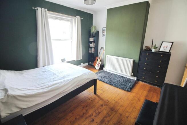 2 bed Terraced for sale Image 8