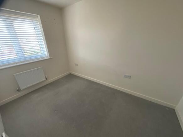 3 bed Semi-Detached to rent Image 8