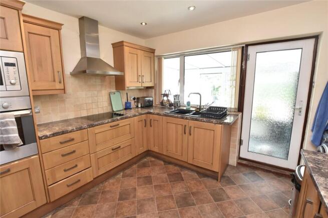 2 bed Bungalow for sale Image 7