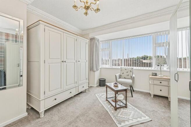 3 bed Semi-Detached for sale Image 11