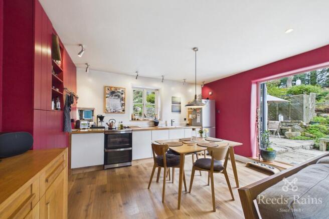 2 bed Semi-Detached for sale Image 6
