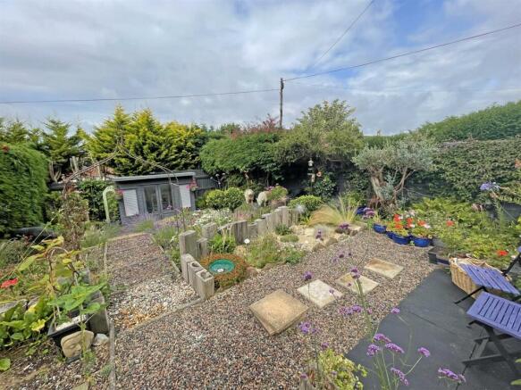 Churchill Way - Garden 3.jpg