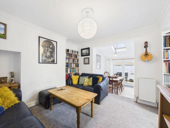 3 bed Semi-Detached for sale Image 2