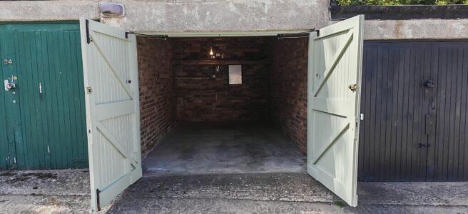 Comely Bank Row, Garage 35, Edinburgh, EH4 1DZ photo 4