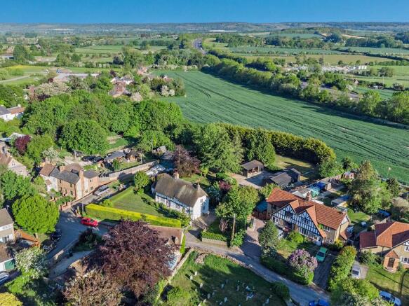 8647487-exterior0...