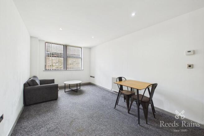 1 bed Apartment to rent Image 4
