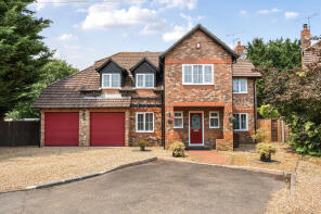 29, Hamesmoor Way, Mytchett, Camberley GU16 6JG