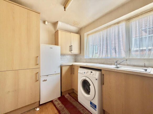 3 bed Semi-Detached for sale Image 5