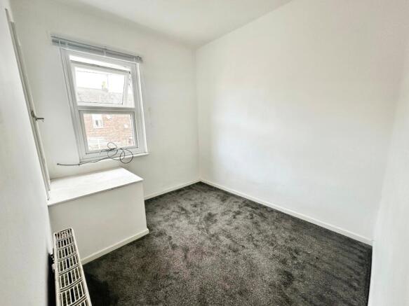 2 bed Terraced to rent Image 7