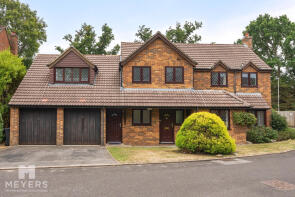 12, Clifton Gardens, Ferndown BH22 9BE
