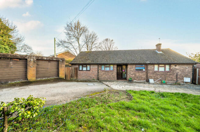 3-bed house on Sherbrooke Close, Kings Worthy, Winchester, Hampshire, SO23, £485,000