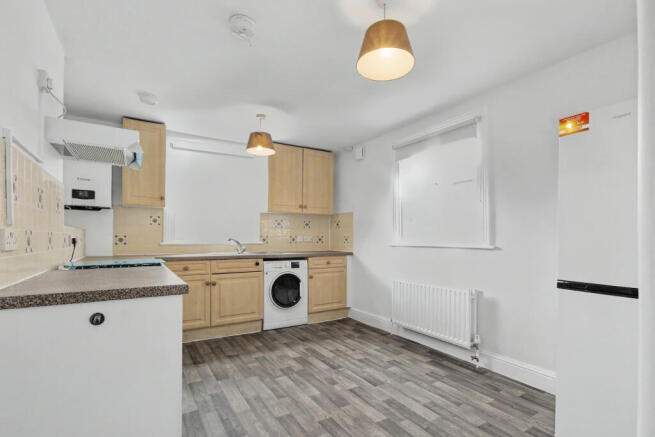 3 kitchen.JPG