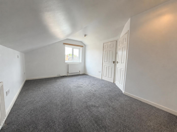 2 bed Semi-Detached for sale Image 8