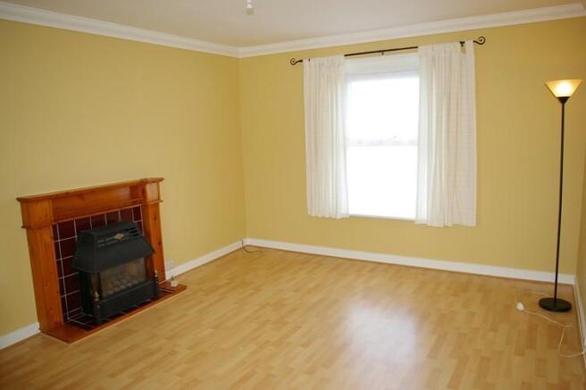 16ft SITTING ROOM