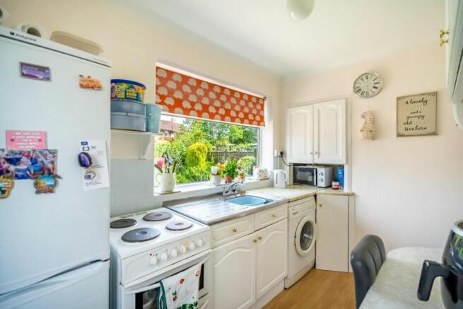 2 bed Bungalow for sale Image 4