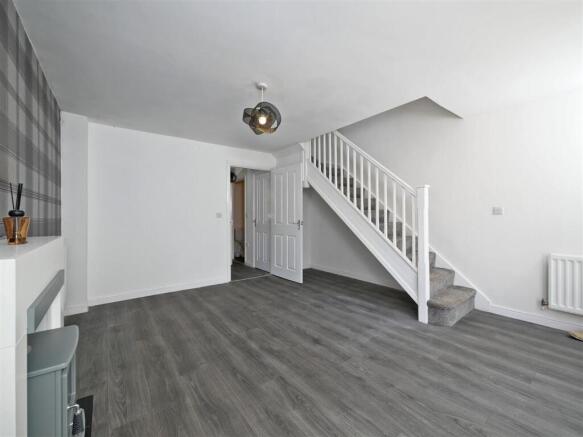 2 bed Town House to rent Image 5