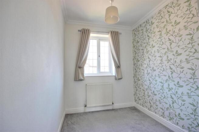 3 bed Semi-Detached for sale Image 10