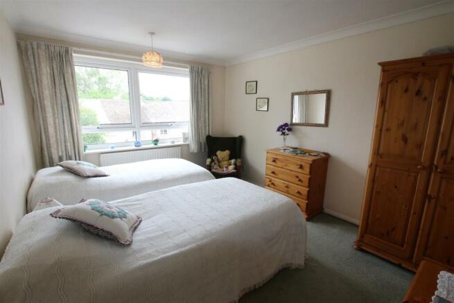 Bedroom 1.JPG