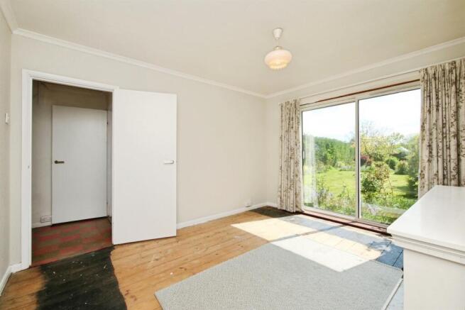 3 bed Semi-Detached for sale Image 4